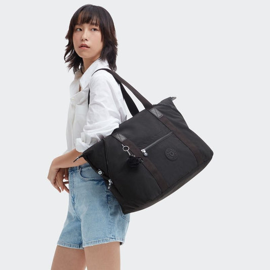 ART M Black Noir $1,233 mensuales a 3msi*