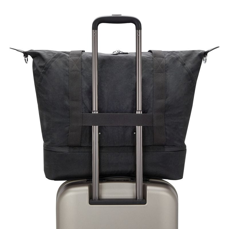 ART M WEEKENDER Black Noir $1,533 mensuales a 3msi*