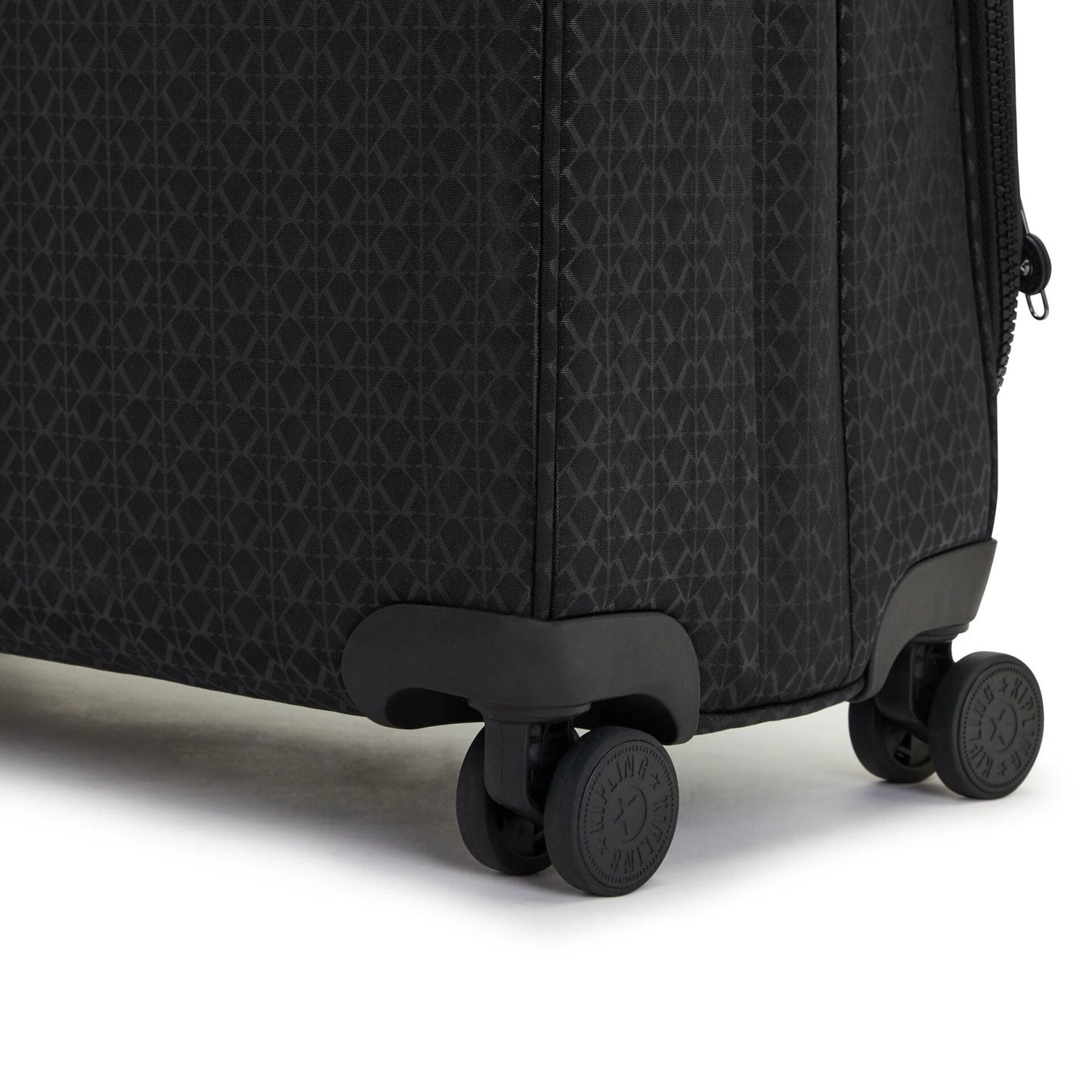 NEW YOURI SPIN L Signature Emb $821 x12msi*