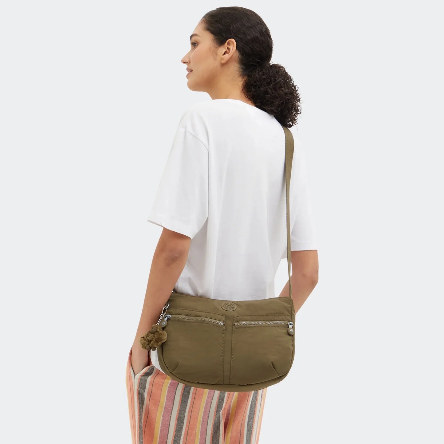 IZELLAH Smooth Khaki $950 mensuales a 3msi*