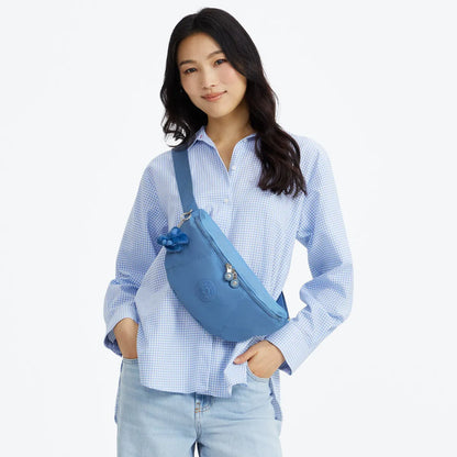 MACI Vintage Blue