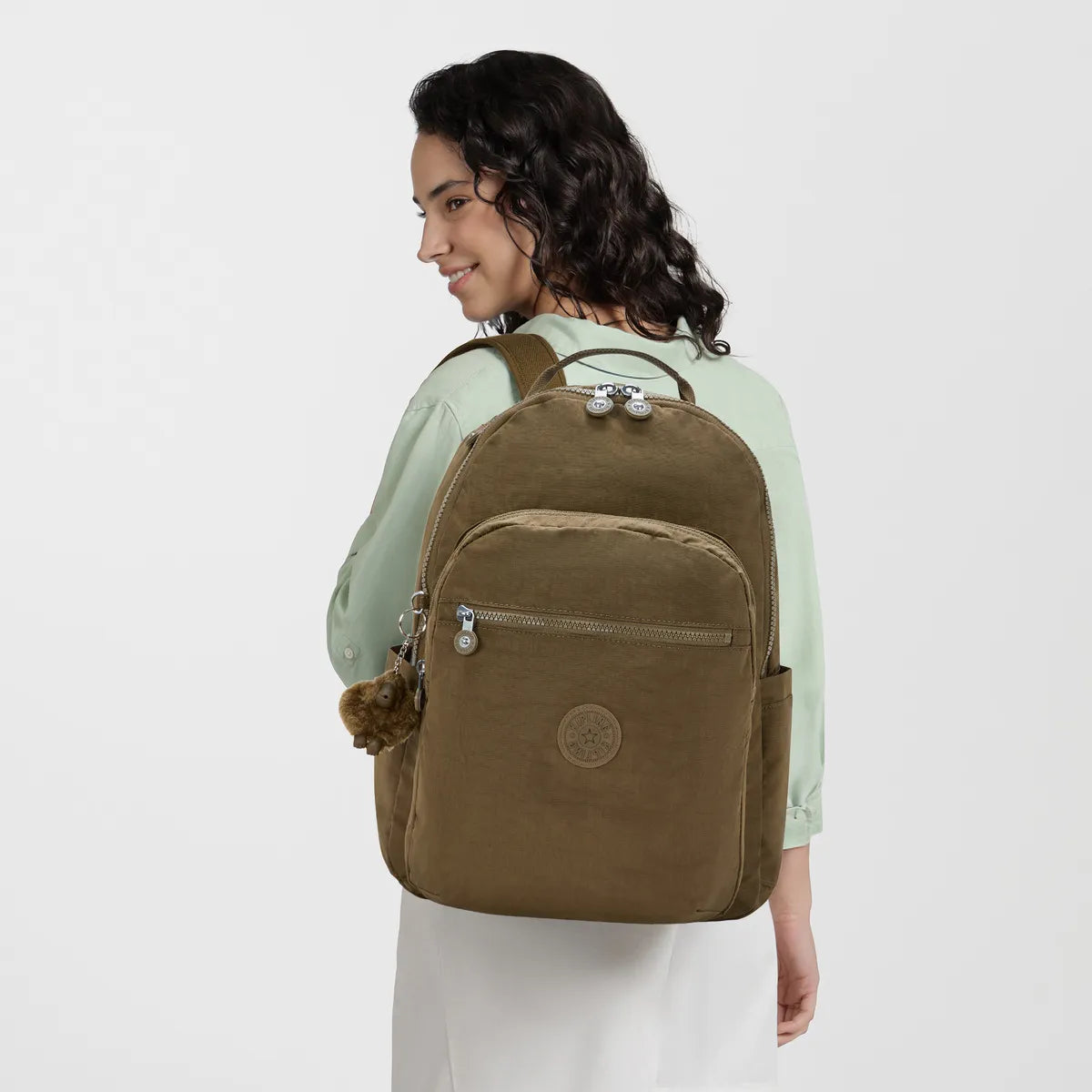 SEOUL Smooth Khaki $592 mensuales a 6msi*
